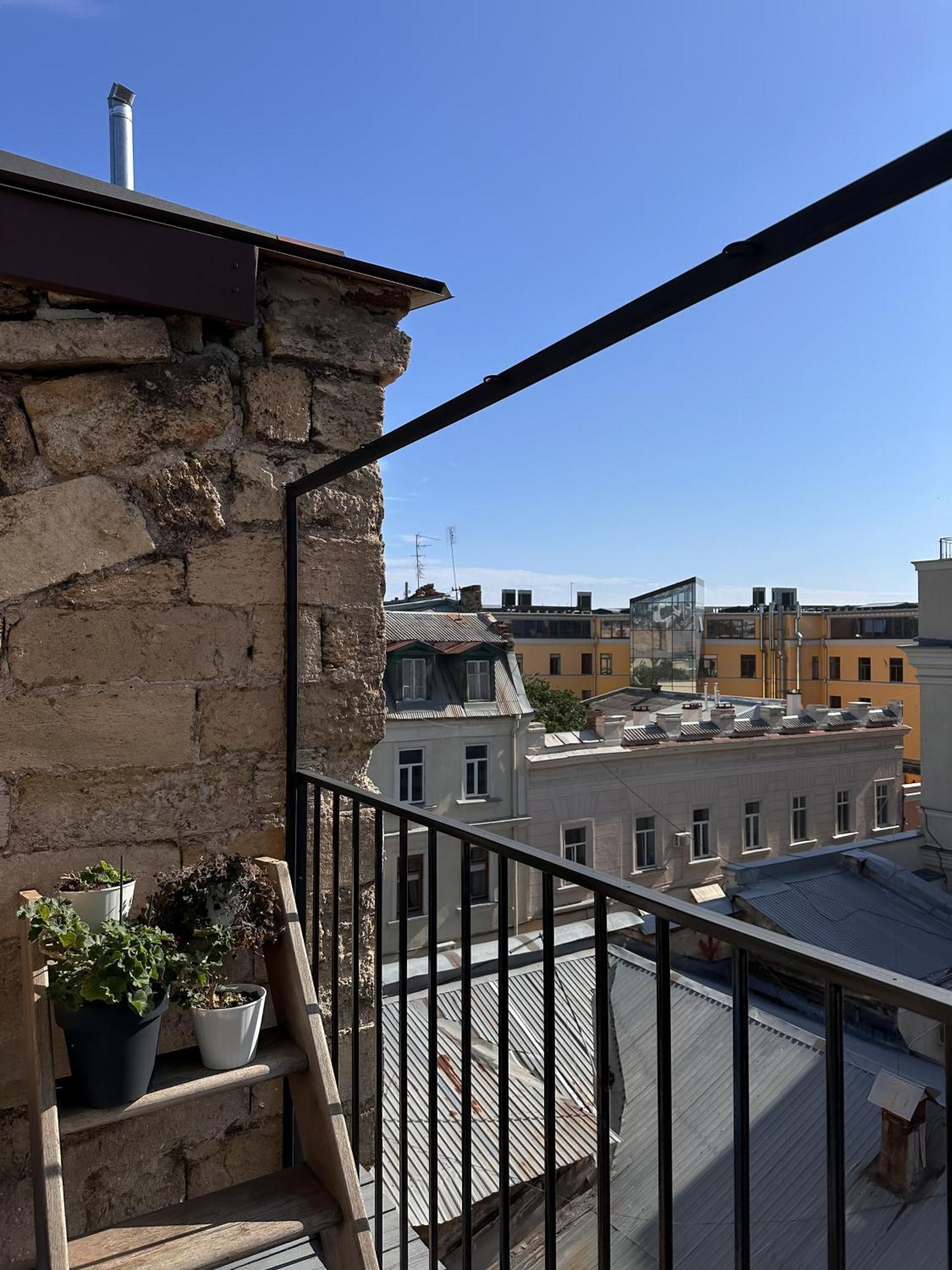 White Door Apartments Heart Of Odessa 4 Eksteriør bilde